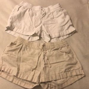 (55%) Linen shorts. Mediums. 2 for $10!! 🤩